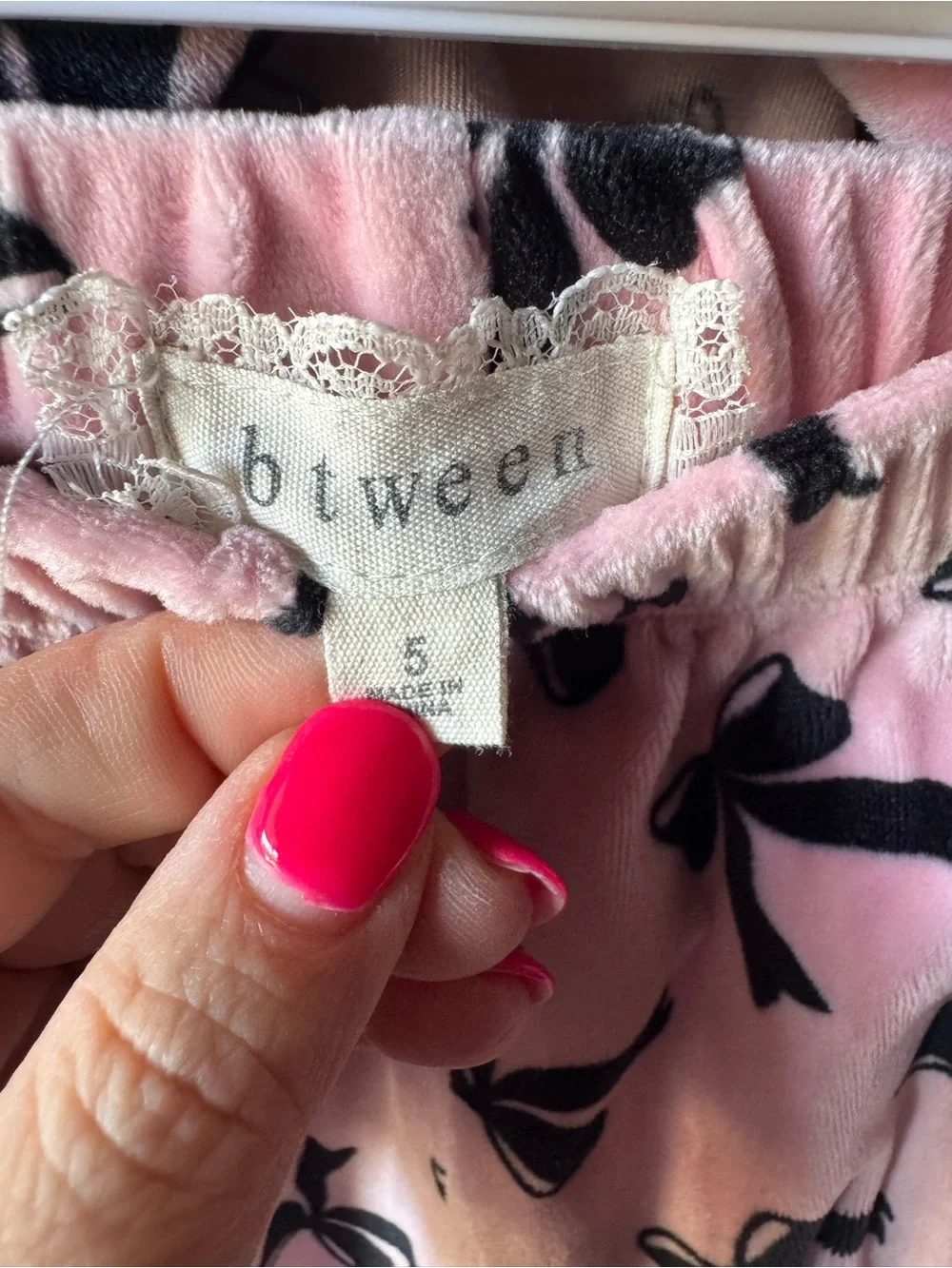 Btween Girls Pink Velvet Bow Lounge Set Size 5 Ruffle Sweatshirt & Jogger